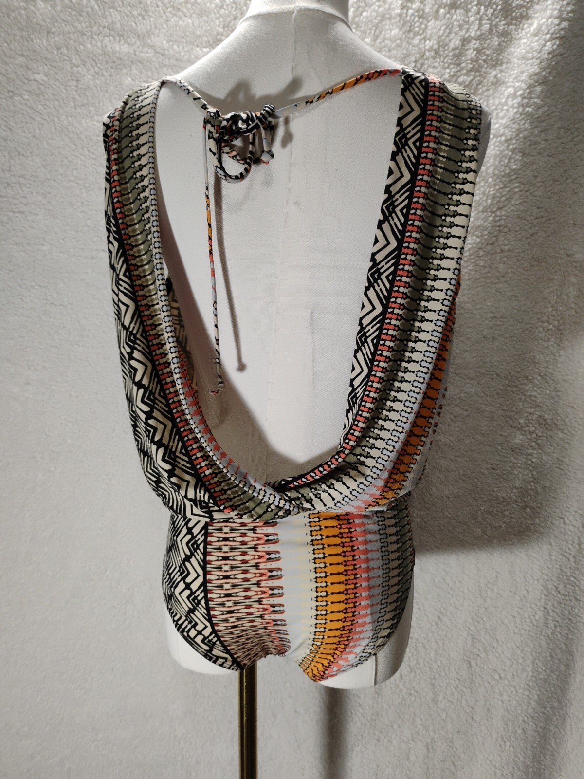 BCBGeneration Patterned Sleeveless Low V-Neck Bod… - image 3