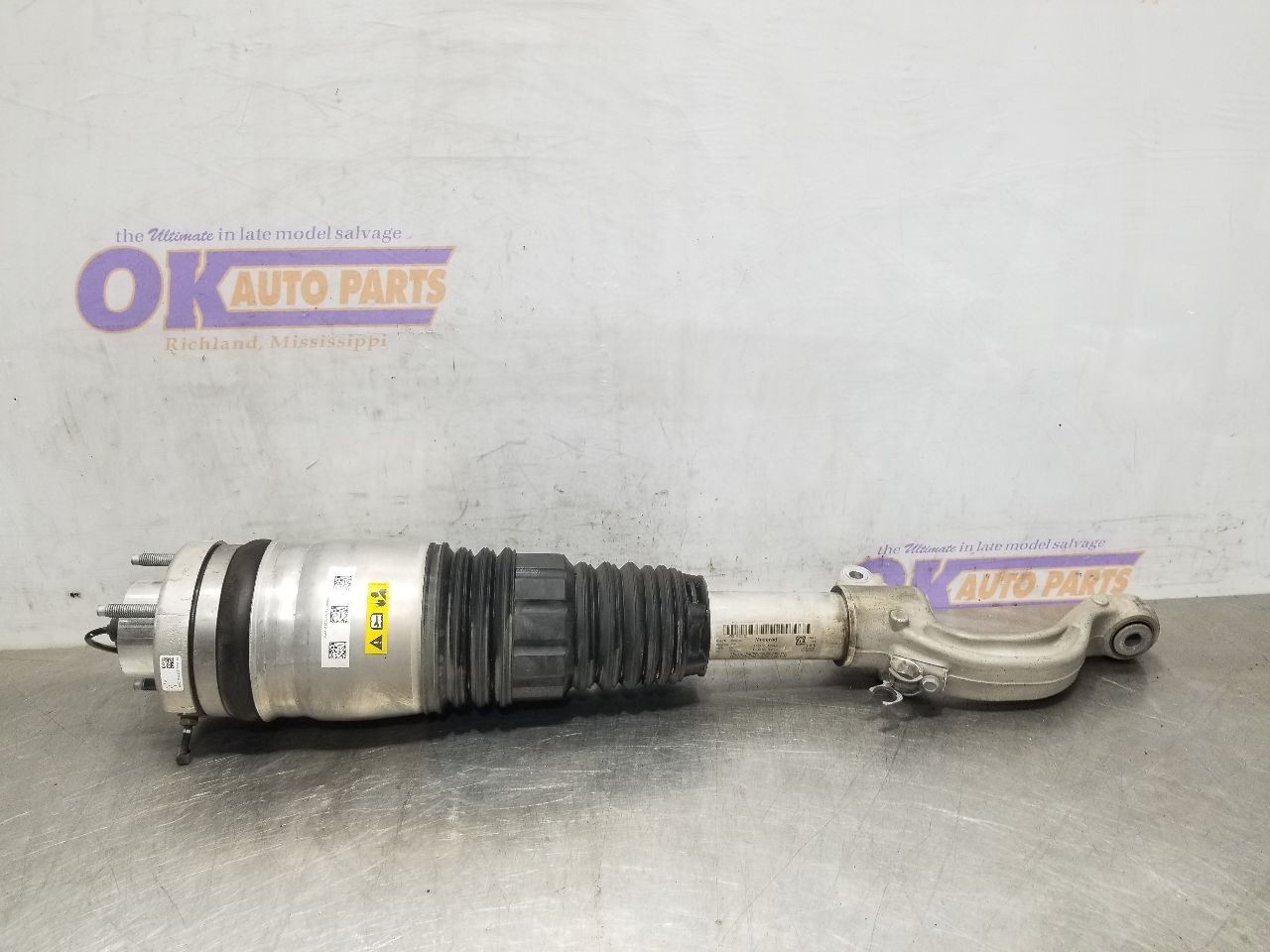 22 2022 MASERATI LEVANTE MODENA S 3.8L STRUT FRONT LEFT DRIVER 