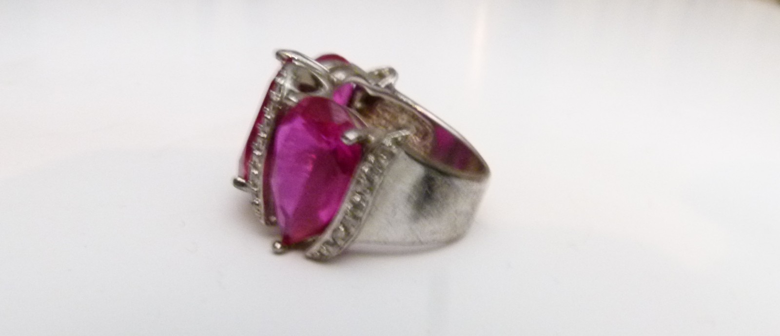 STATEMENT DRESS RING 3 LARGE RUBY STYLE STONES BA… - image 4