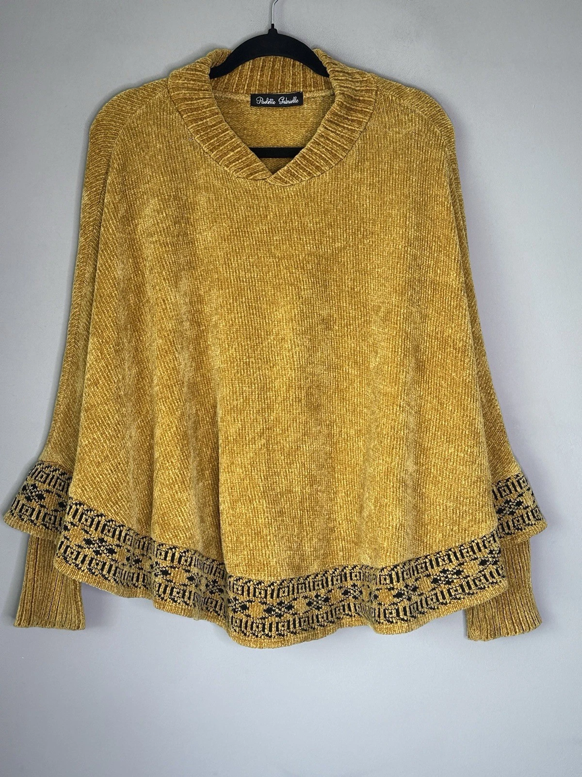 Y2K Mustard Chenille Poncho Cape One Size Boho 2000s Indie Knit Top