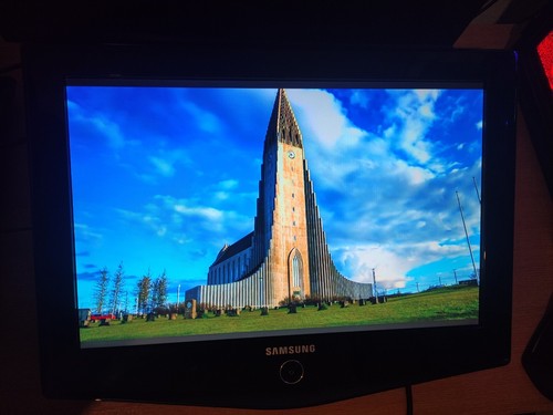 HD Samsung TV / Monitor - 19inch - Picture 6 of 8