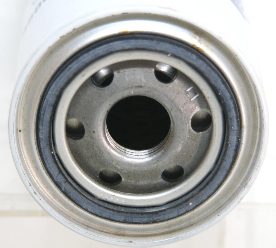 Filtro de aceite giratorio 85807 Carquest 7026 Foto 2 de 4