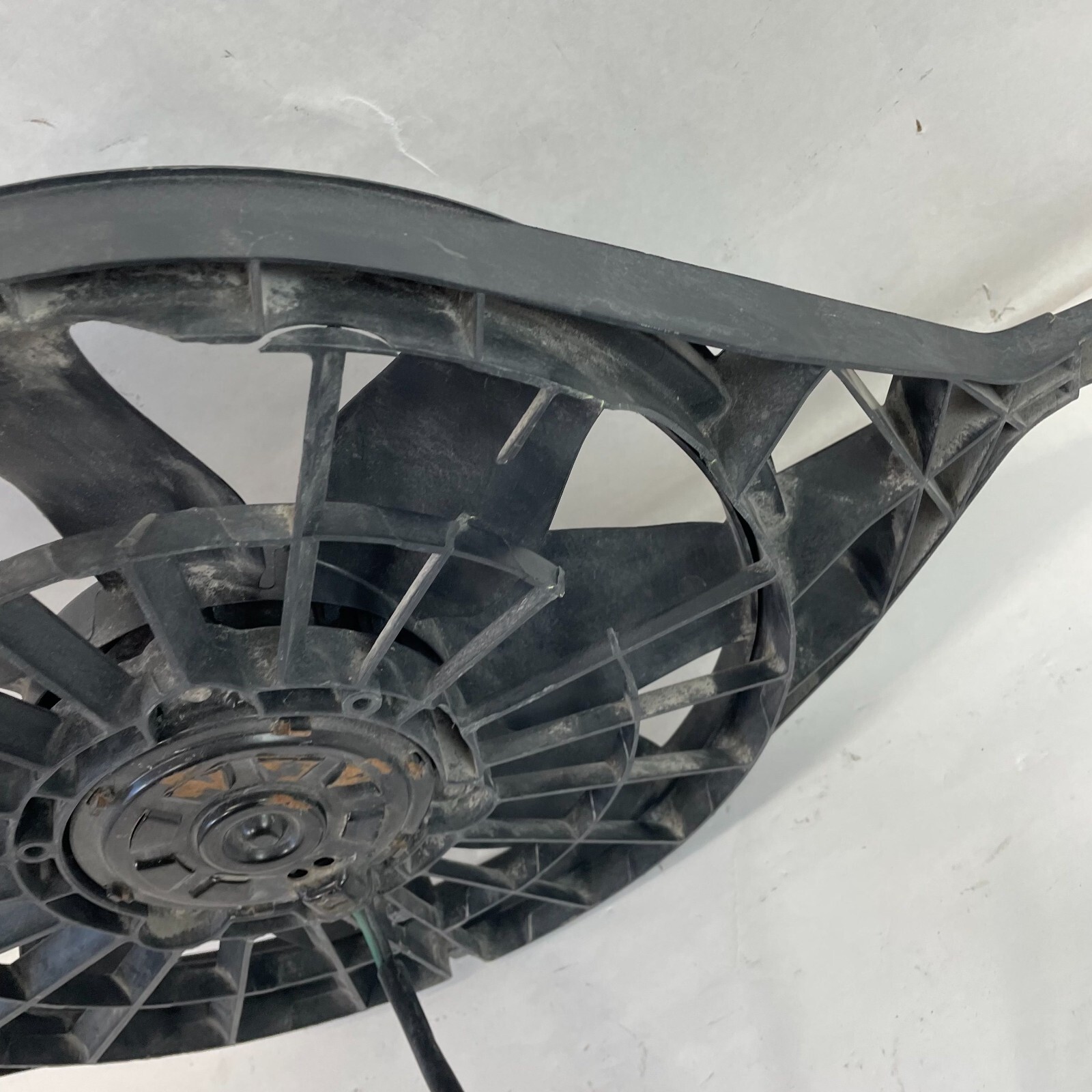 Engine Cooling Fan Module Mopar 52028939AD fits 2003 Dodge Durango for