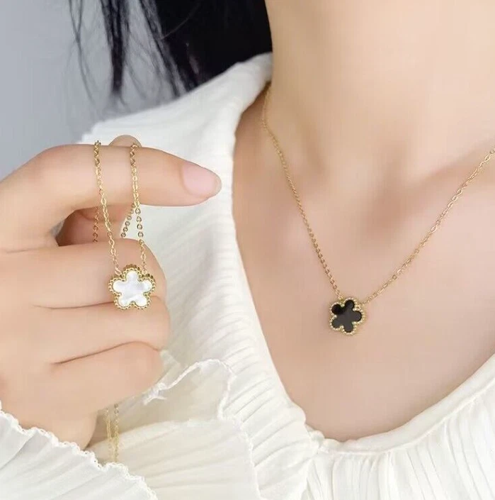 Titanium Silver/Gold Black/White Flower Clover Plum Blossom Pendant Necklace - Изображение 2 из 2