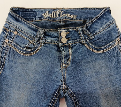 Wallflower Blue Jeans Women’s size 7 Bootcut Low Rise Embroidered Stretch Denim - Picture 10 of 12