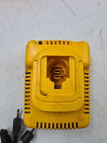 Lot of 4 Used Dewalt Tools - Working Condition, No Accessories - Imagen 8 de 16