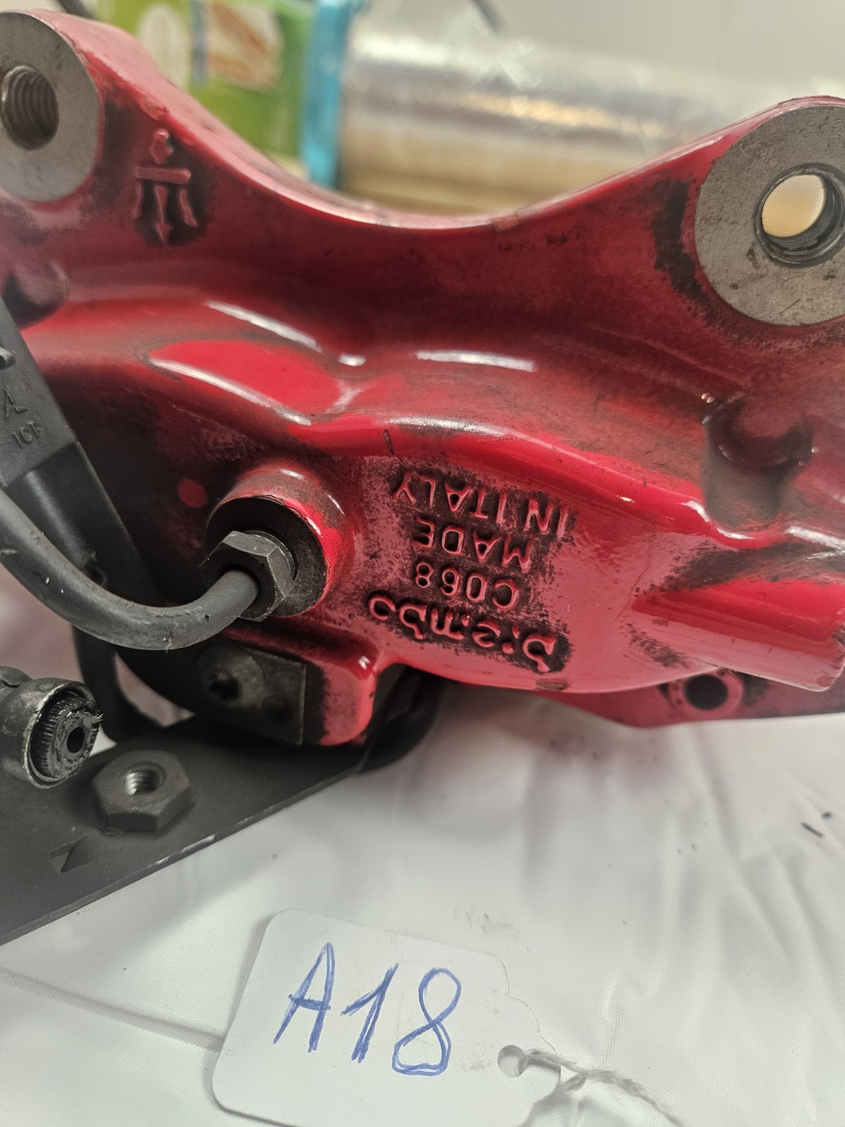 Maserati Ghibli 2014 Rear Right Brembo brake calipers with pads Set Red