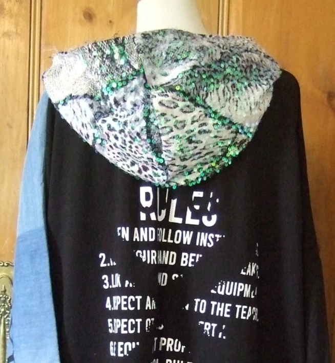 LA VELINA QUIRKY PRINT SEQUIN BLACK DENIM ZIP HOODIE JACKET SZ LARGE 50 NEW TAG - Image 3 of 4