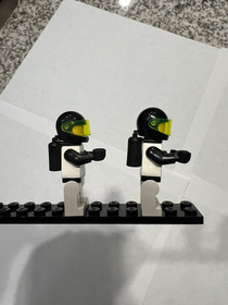 LEGO Space 6981: Blacktron 2 - Aerial Intruder 