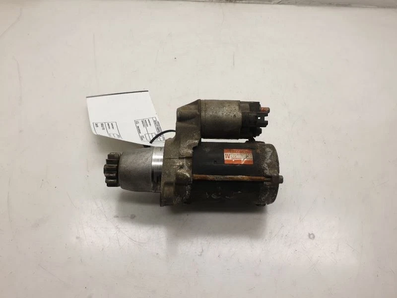 05-18 MONTAJE MOTOR ARRANQUE TOYOTA AVALON 6 CIL 1.7KW Foto 3 de 4