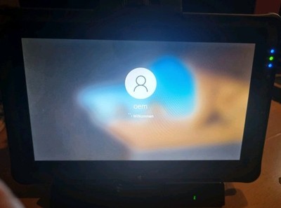Getac F110 Rugged Tablet Core i5-4300U 1.9GHz 4GB - 128GB - Docking station 