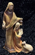 Dicksons 3-piece Holy Family with Sheep (Navity) CHANT-529