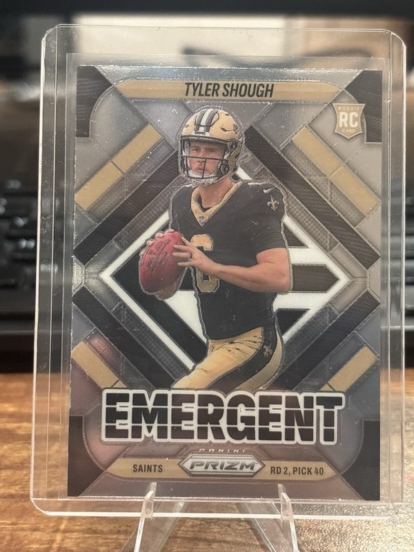 2025 Panini Prizm #8 Tyler Shough Emergent