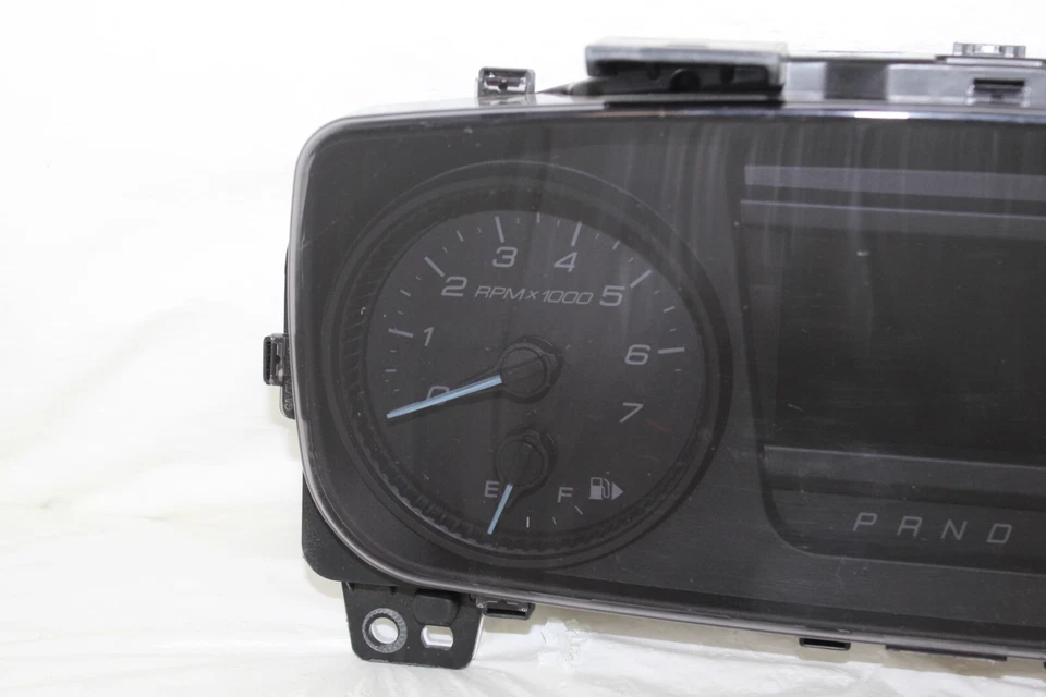 Cuadro de instrumentos velocímetro medidores del panel de instrumentos Ford Taurus 2015 12.032 millas Foto 2 de 4