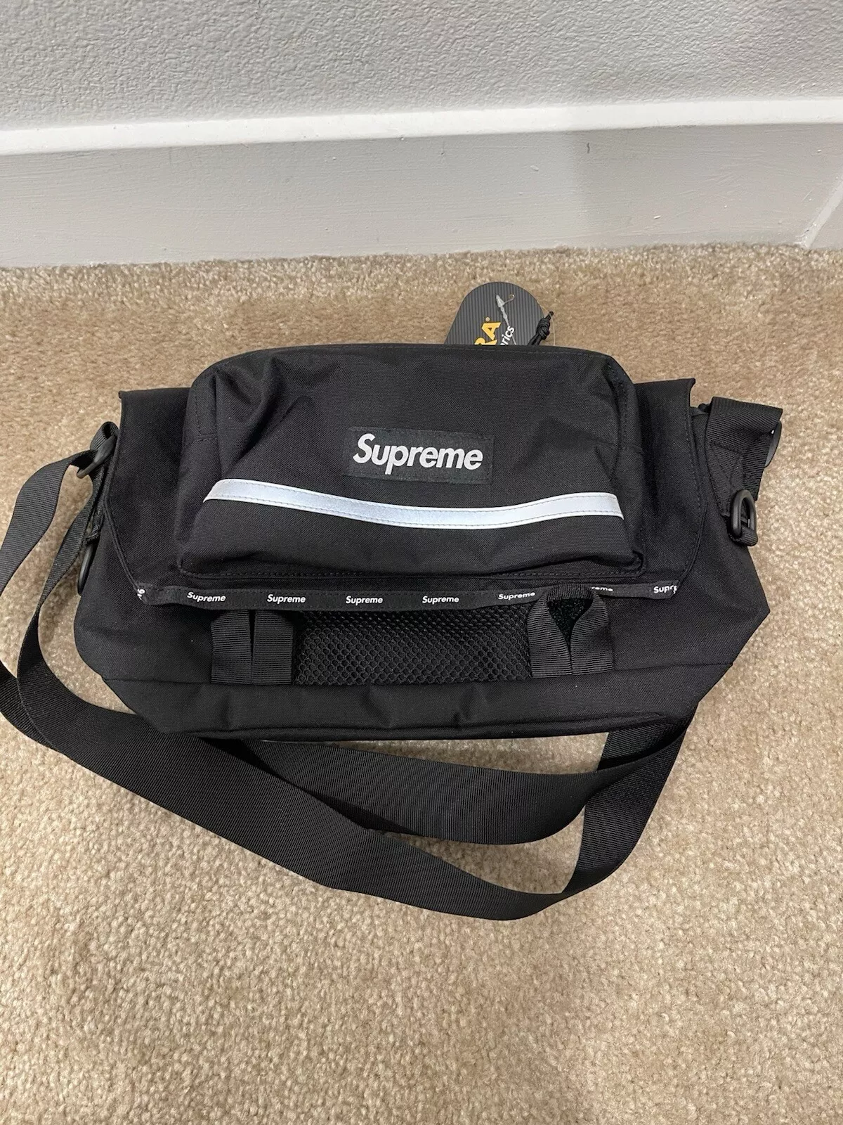Sac messager Supreme FW24 noir