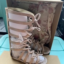 Joyfolie Kids Girls 13 Strap Sandle Boot EUC Rose Gold Bows Soft Suede Leather