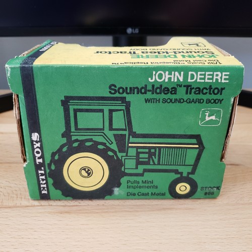 Ertl John Deere Sound-Idea Tractor with Sound-Gard Body Diecast 1:32 - Picture 9 of 10