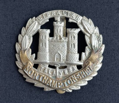 WW1 Northamptonshire Regiment Long Key Original Mützenabzeichen