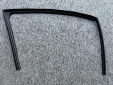 ❗️OEM❗️ 2022-2025 Hyundai Tucson/SantaCruz  Front Right Door Window Run Channel