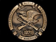 UE01156 VINTAGE 1970s NATIONAL RIFLE ASSOCIATION OF AMERICA SOLID BRASS BUCKLE