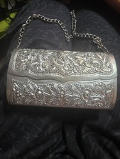 Vintage Ornate Silver Tone Floral Metal Clutch Minaudiere Evening Purse Chain