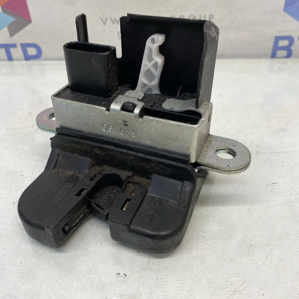 Volkswagen Golf MK5 hatchback 5 puertas 2003-08 bloqueo tapa maletero mecánico 1K6827505C CAJA37 Foto 2 de 4