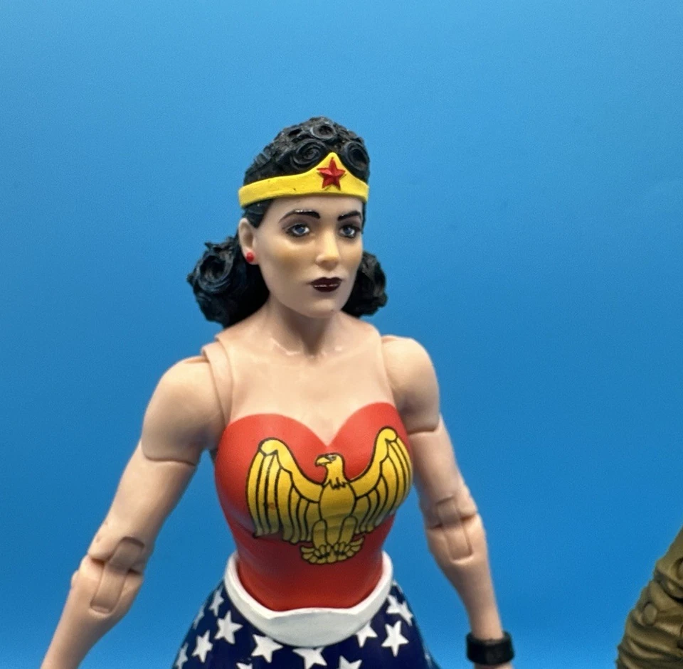 Экшн-фигурки McFarlane DC Page Punchers Wonder Woman + Steve Trevor - Изображение 3 из 4