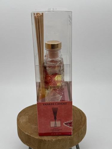 Yankee Candle Reed Diffuser - Sparkling Cinnamon 1.2 fl oz. - New in Box - Picture 2 of 3