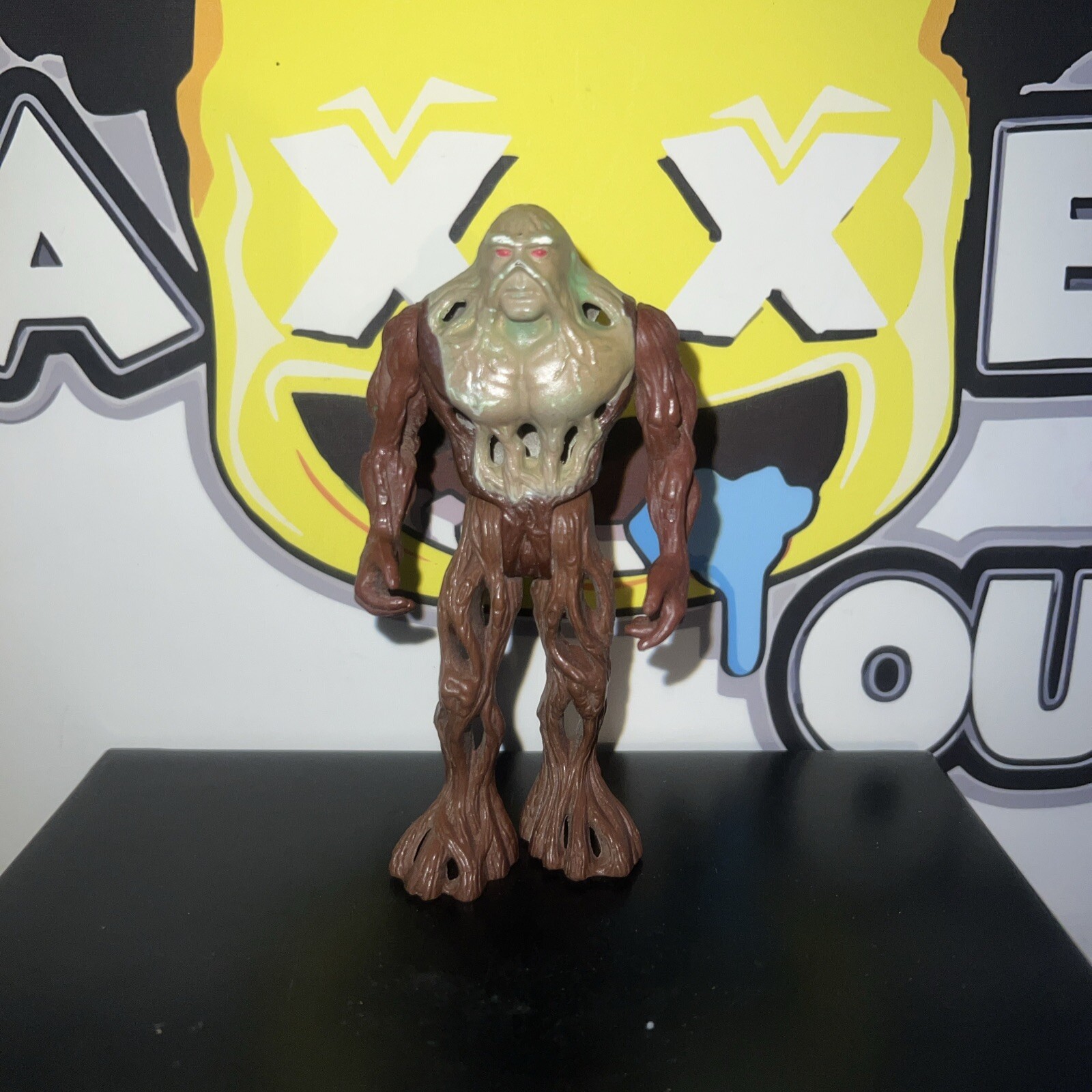 Camouflage Swamp Thing Action Figure on Card 1990 Kenner DC Comics