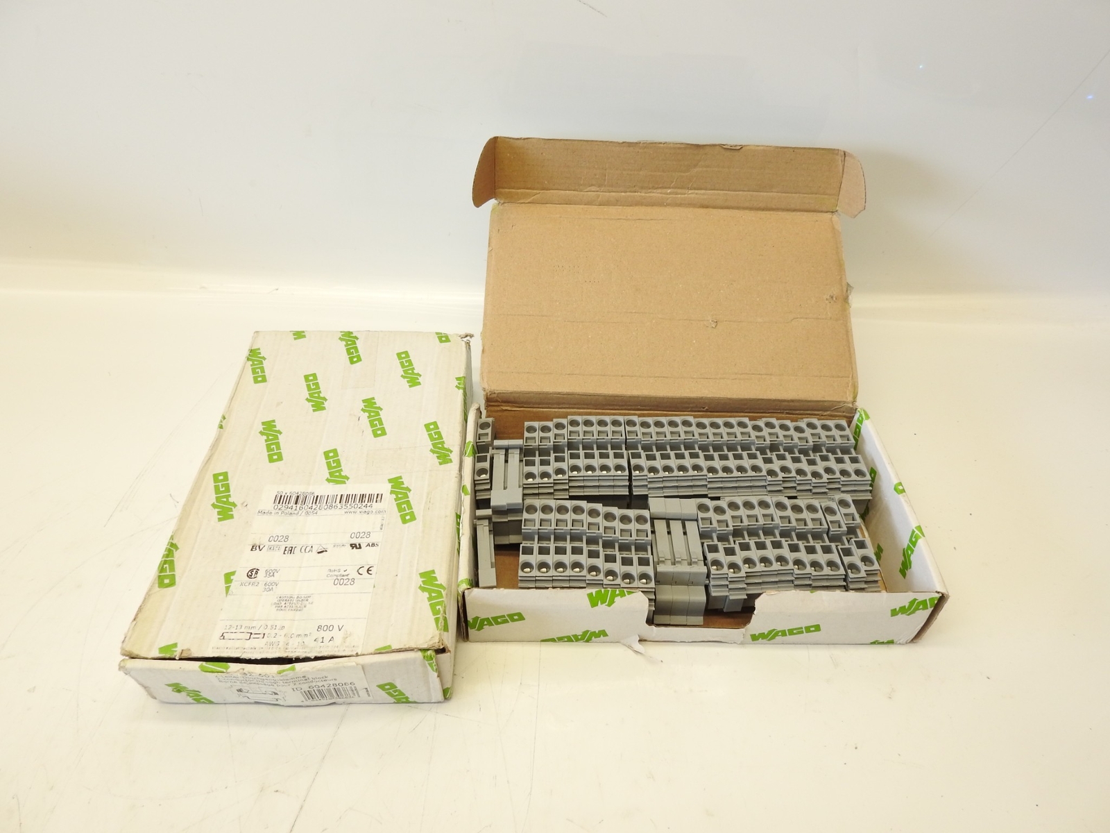 Lot of 100 Wago 284 IEC 60947-7-1 Terminal Blocks DIN Rail Mount, AWG 24-8