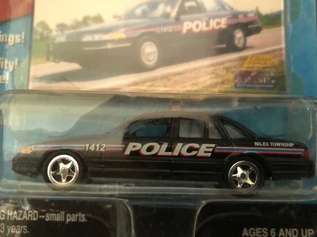Johnny Lightning America's Finest Niles Twp Michigan Police Ford Crown Victoria - Image 2 of 3