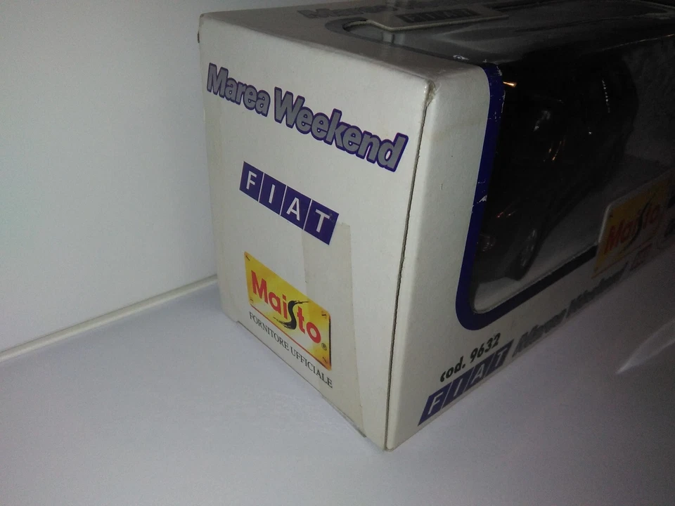 Maisto/Gig Nikko - Modellino 1/43 Fiat Marea Weekend rosso ciliegio Vintage - Immagine 3 di 4