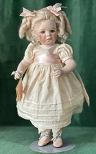 Wendy Lawton “Marigold Garden ” 13” Porcelain Doll Box/Tag/COA LE 750