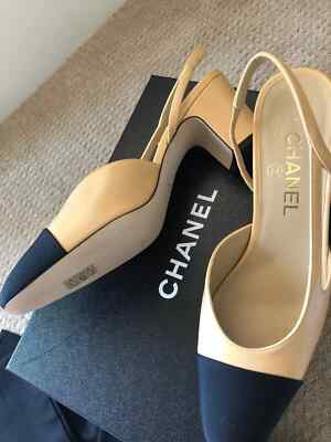 New Chanel Size 39.5 Beige/Black Goatskin Cap Toe Slingback Pumps