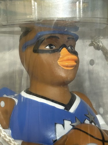 Lotto omaggio Orlando Magic Miracle Ultimate Fan Arena Bobbleheads Celebriduck - Foto 15 di 20