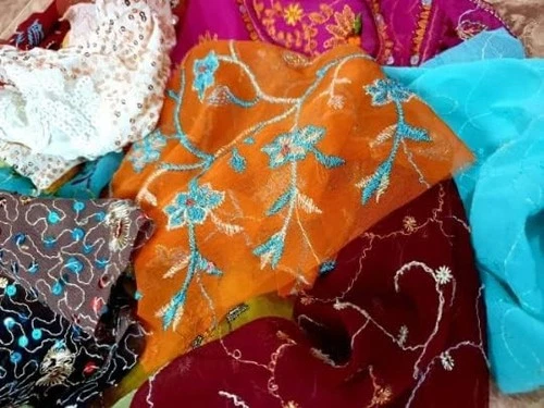 Abb 15pcsVintage Sari Georgette Fabric Remnants Embroidered Craft Scrapbook DUP3 image 4