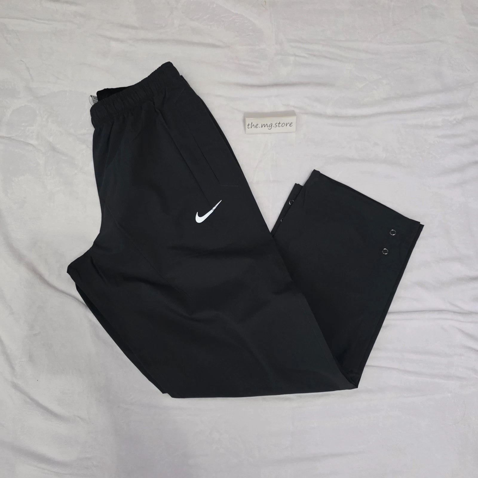 Nike Storm-Fit Waterproof Dark Grey Training Pants DA4984-060 Men's XL NWT
Opens in a new window or 