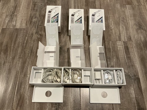 3 Apple iPhone 4S white 16 GB EMPTY BOX ONLY PAPERWORK/STICKERS/EARBUDS - Zdjęcie 4 z 4