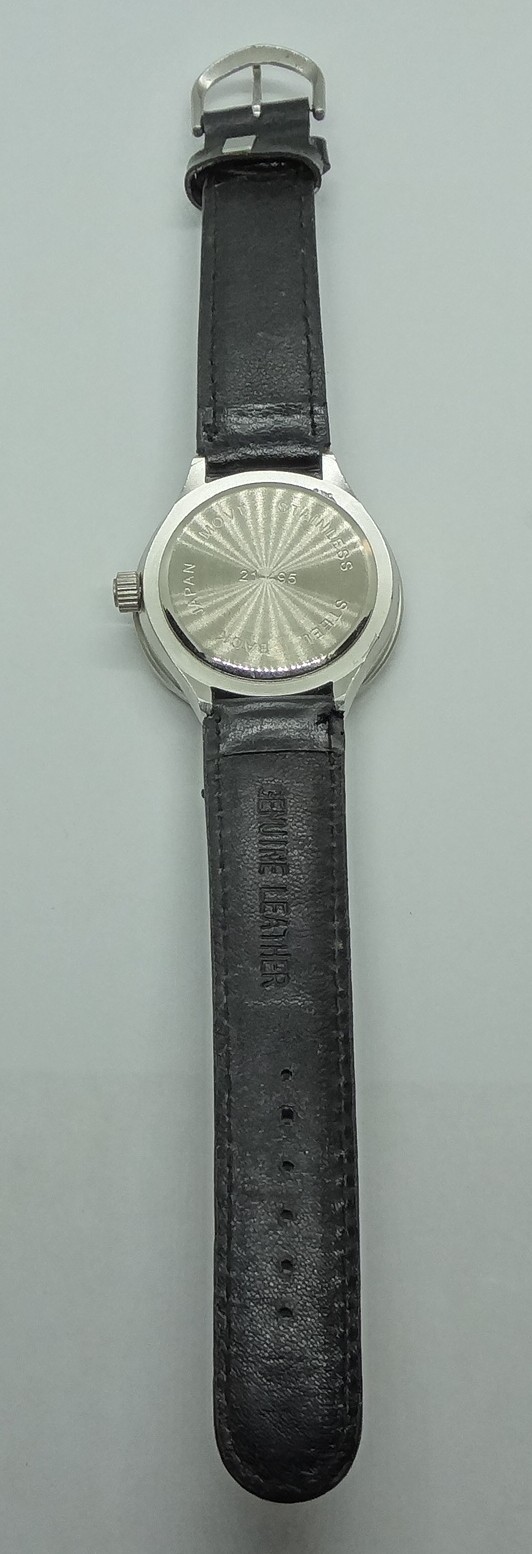 LOT OF 9 WATCHES ALL IN WORKING CONDITION Seiko, Pulsar, Orient, Milan, Peugeot