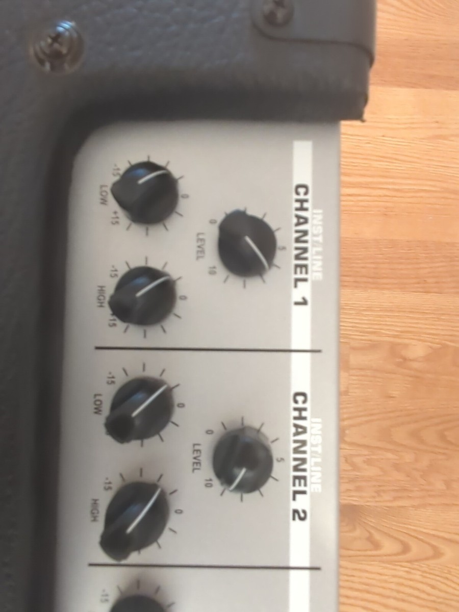 【送料込み】Peavey KB2 キーボードアンプ 動作良好 送料込み】Peavey KB2 キーボードアンプ 動作良好 PEAVEY KB