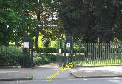 Photo 12x8 Well Hall Pleasaunce, Eltham SE9 One of the entrances into the  c2014