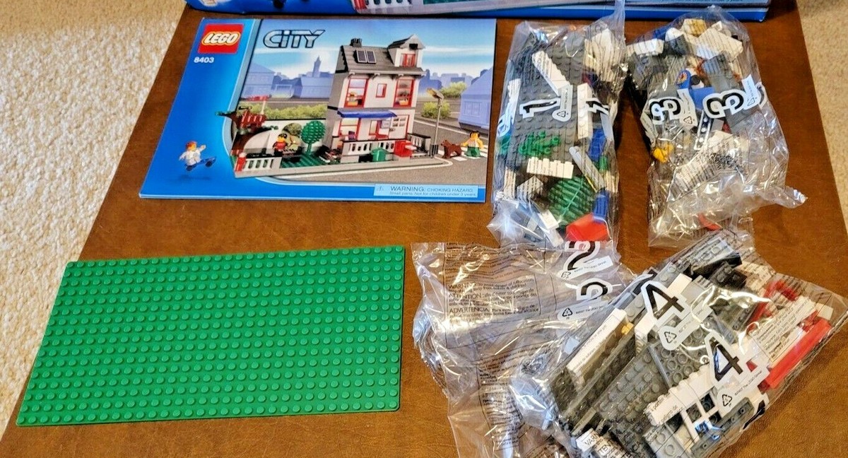 OPEND BOX LEGO CITY 8403 SPECIAL EDITION CITY SET Modular House | eBay