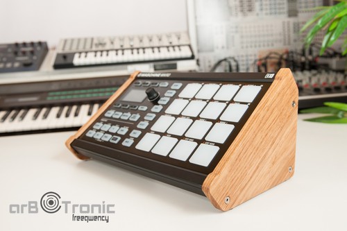 Native Instruments Maschine Mikro MK1 MK2 Echtholz Seitenteil Ständer Stand - Bild 6 von 7