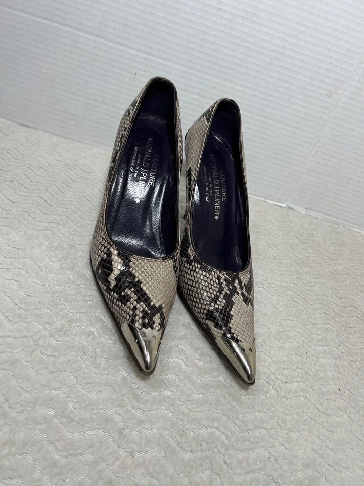 Donald J Pliner Couture Women’s Sz 7M Snakeskin Point Toe Pump Heel Shoes. - Image 2 of 4