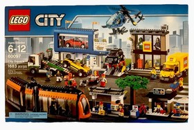 LEGO City 60097 City Square NEW SEALED Retired Traffic City Square