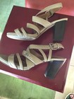 escada sandal sz 9 good condition block heel taupe patent leather — photo 3