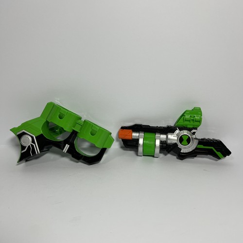 Ben 10 Omniverse Ultimate Tech Blaster With Lights & Sound Bandai - Picture 9 of 17