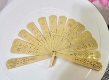 Vtg Celluloid /Plastic Small Hand Fan -B5