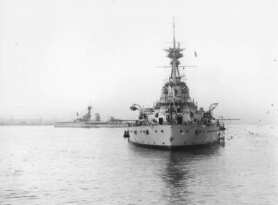The battleship HMS 'Resolution' putting out to sea 1919 OLD PHOTO