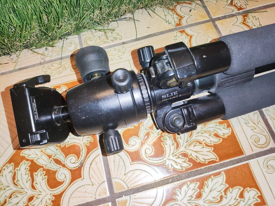 Trípode de fibra de carbono Slik PRO CF-814 4 secciones - Cabeza de bola 800 Foto 2 de 3